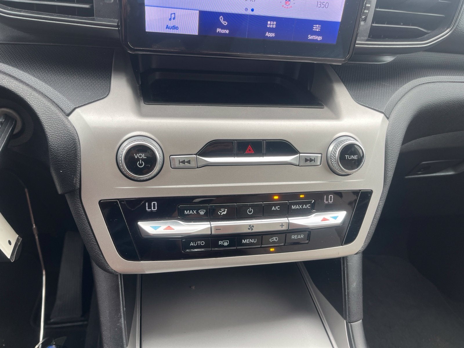 2021 Ford Explorer Base