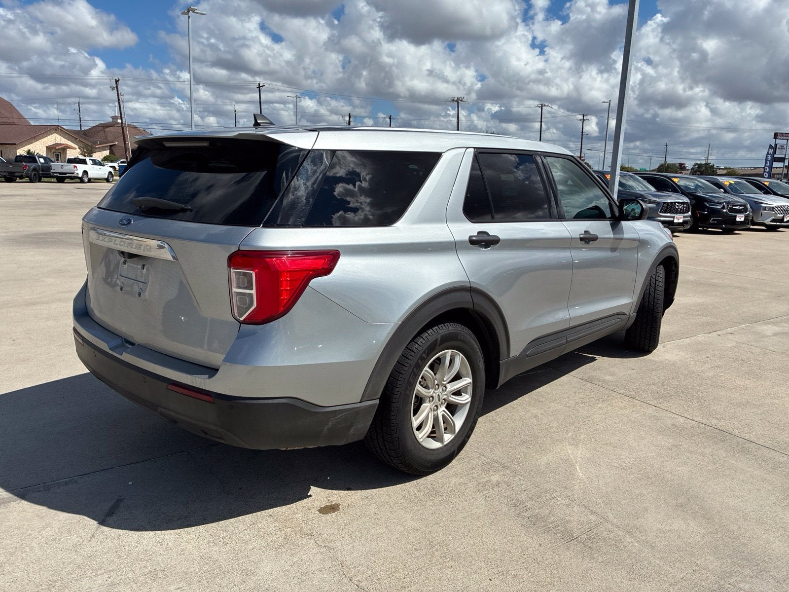 2021 Ford Explorer Base