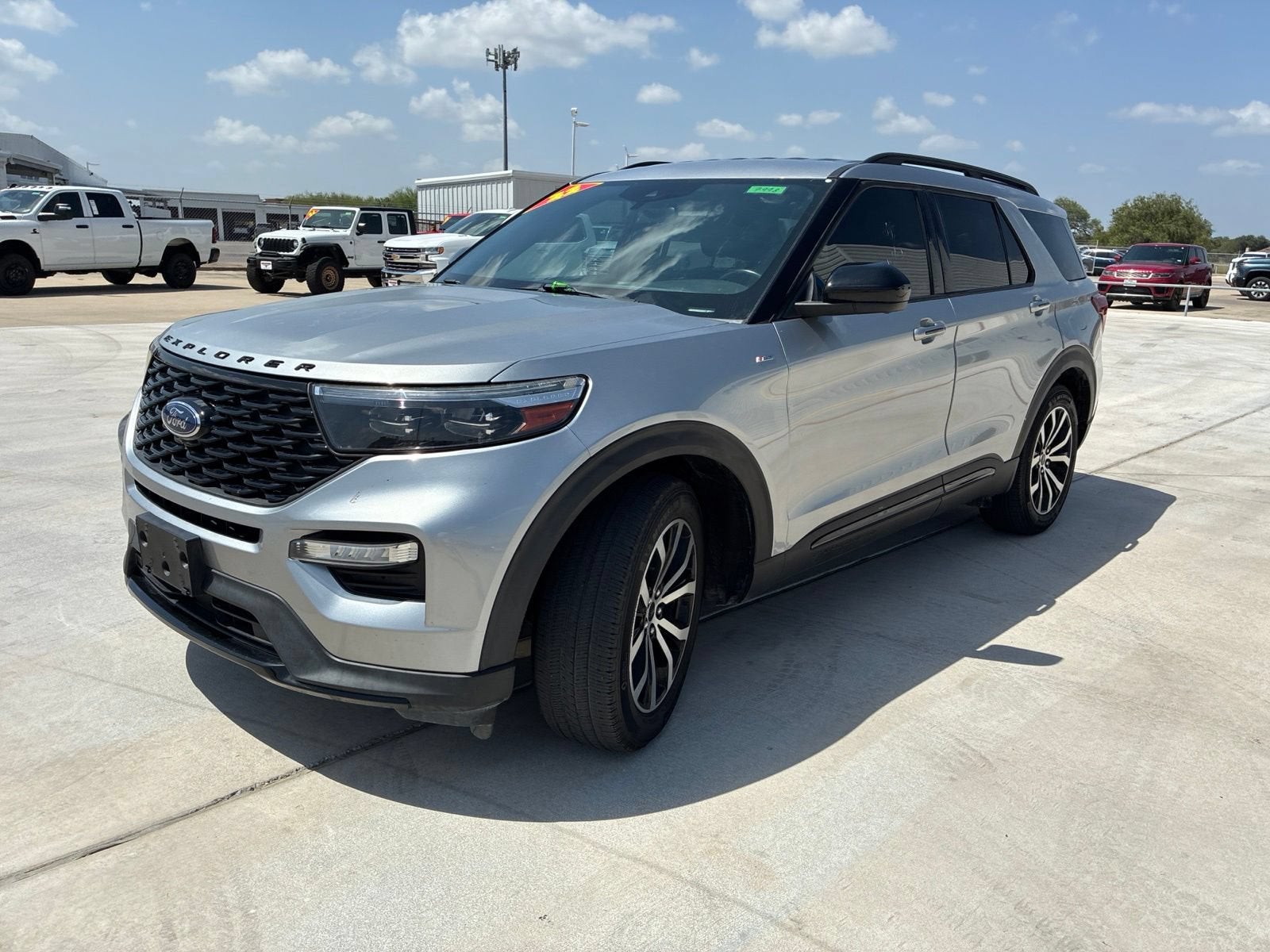 2022 Ford Explorer ST-Line