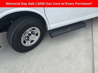 2025 Chevrolet Express Passenger 1LT