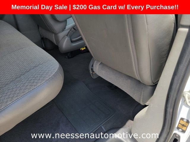 2025 Chevrolet Express Passenger 1LT