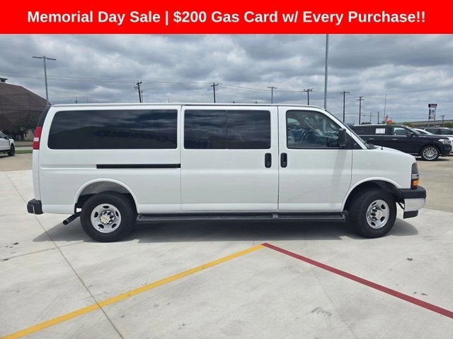 2025 Chevrolet Express Passenger 1LT