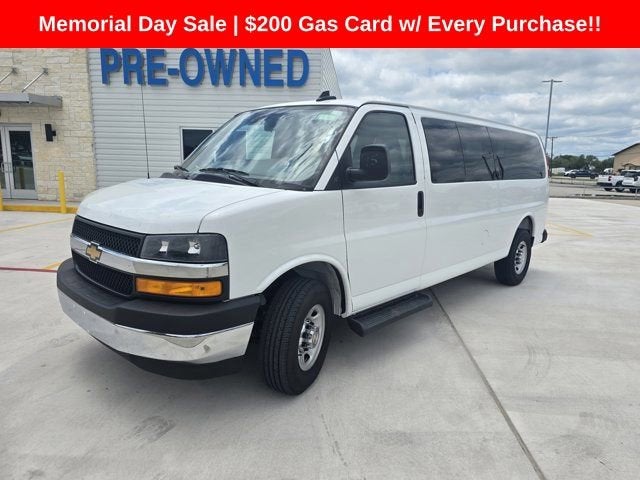 2025 Chevrolet Express Passenger 1LT