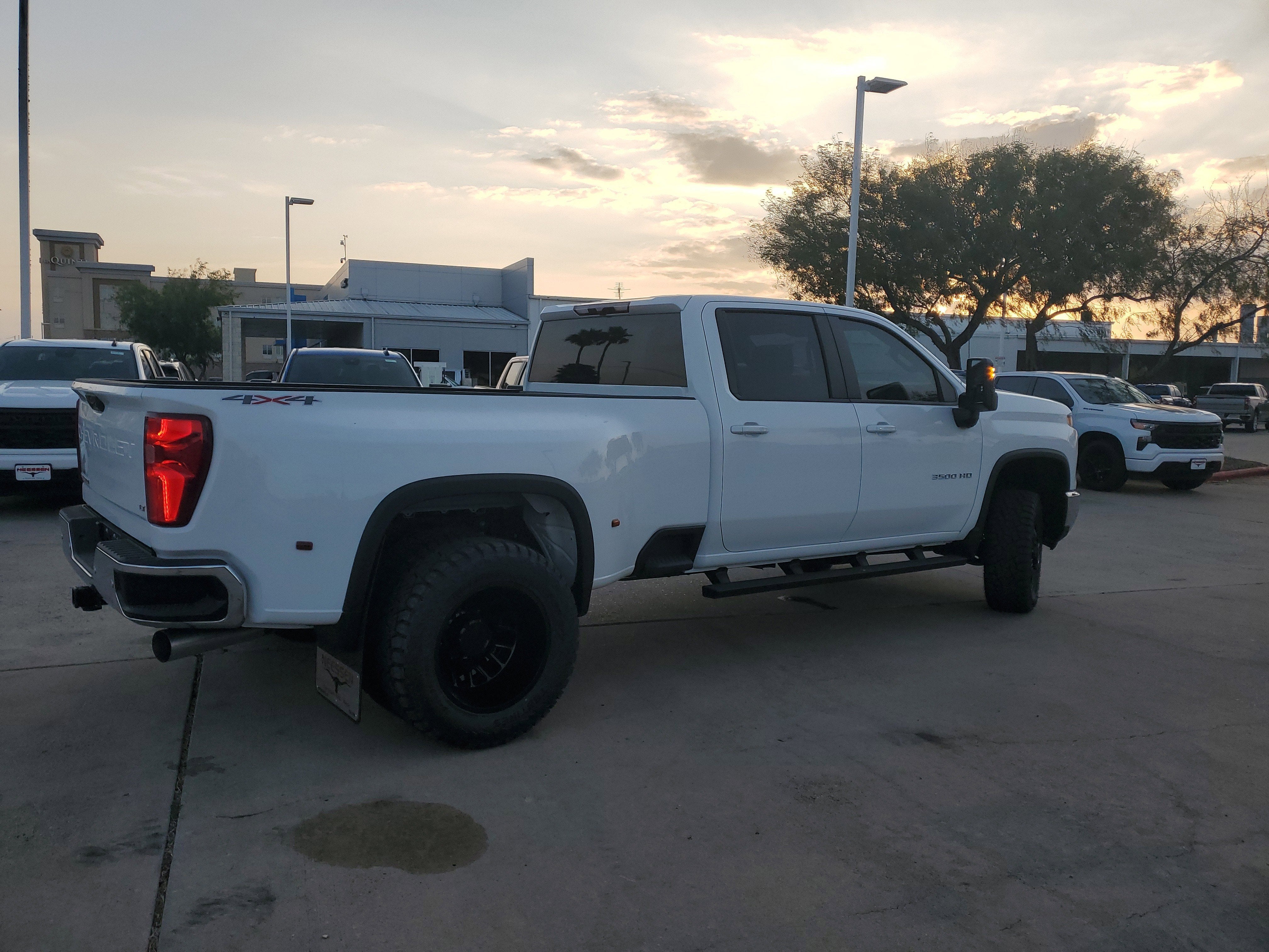 2026 Chevrolet Silverado 3500 HD LT DRW