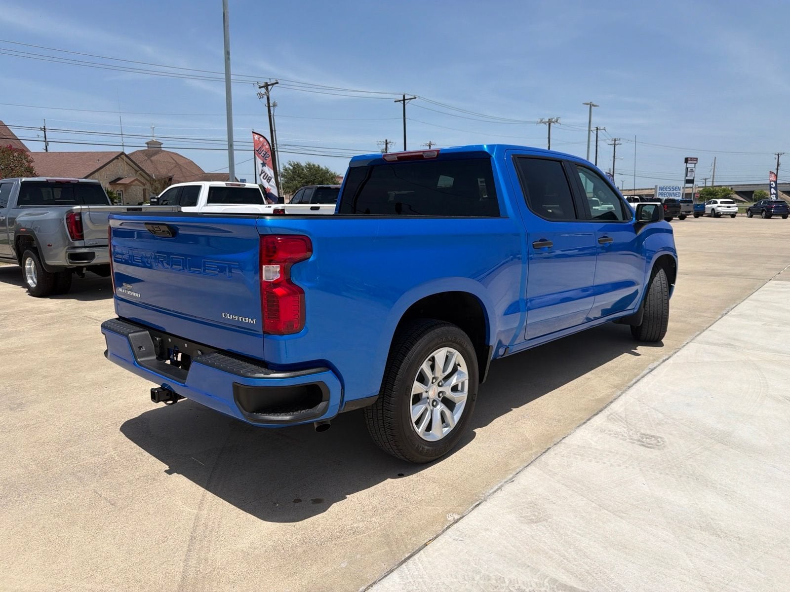 2025 Chevrolet Silverado 1500 Custom
