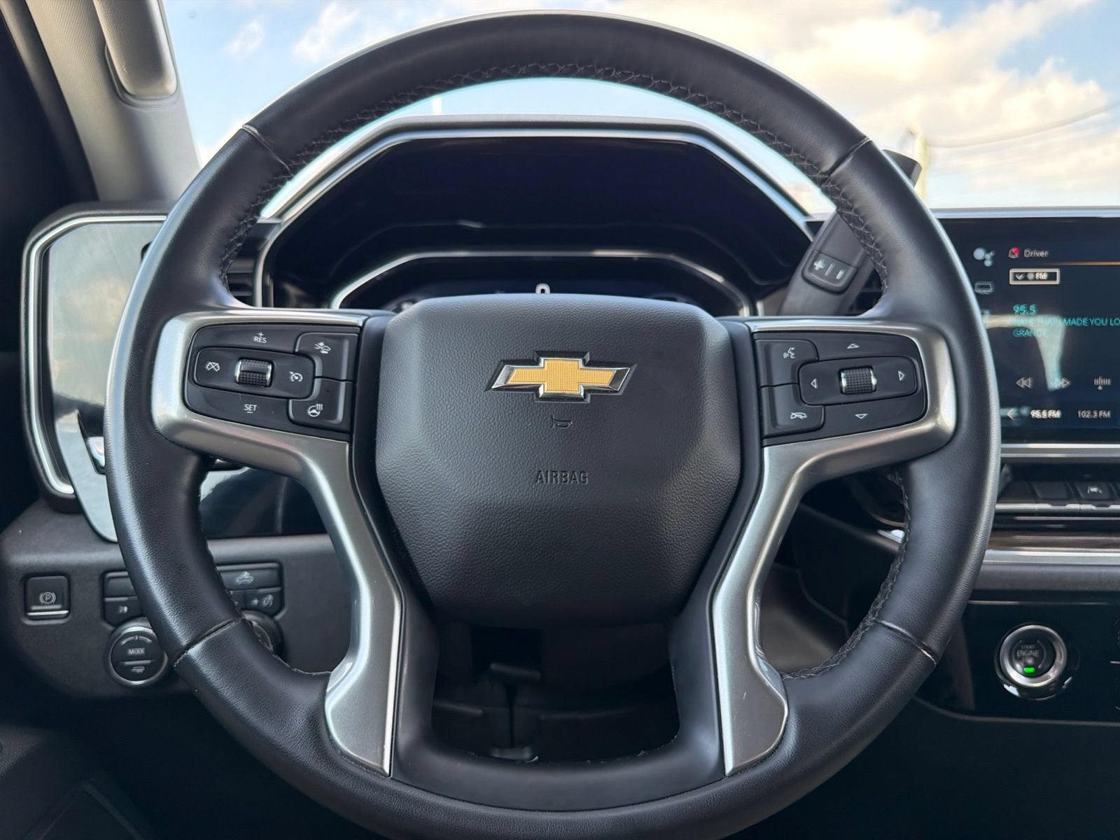 2023 Chevrolet Silverado 1500 LT