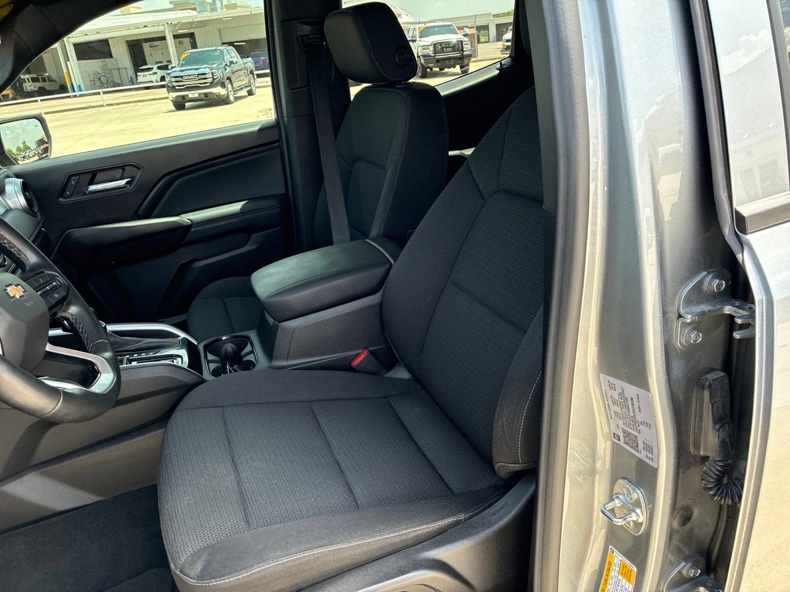 2025 Chevrolet Colorado WT/LT