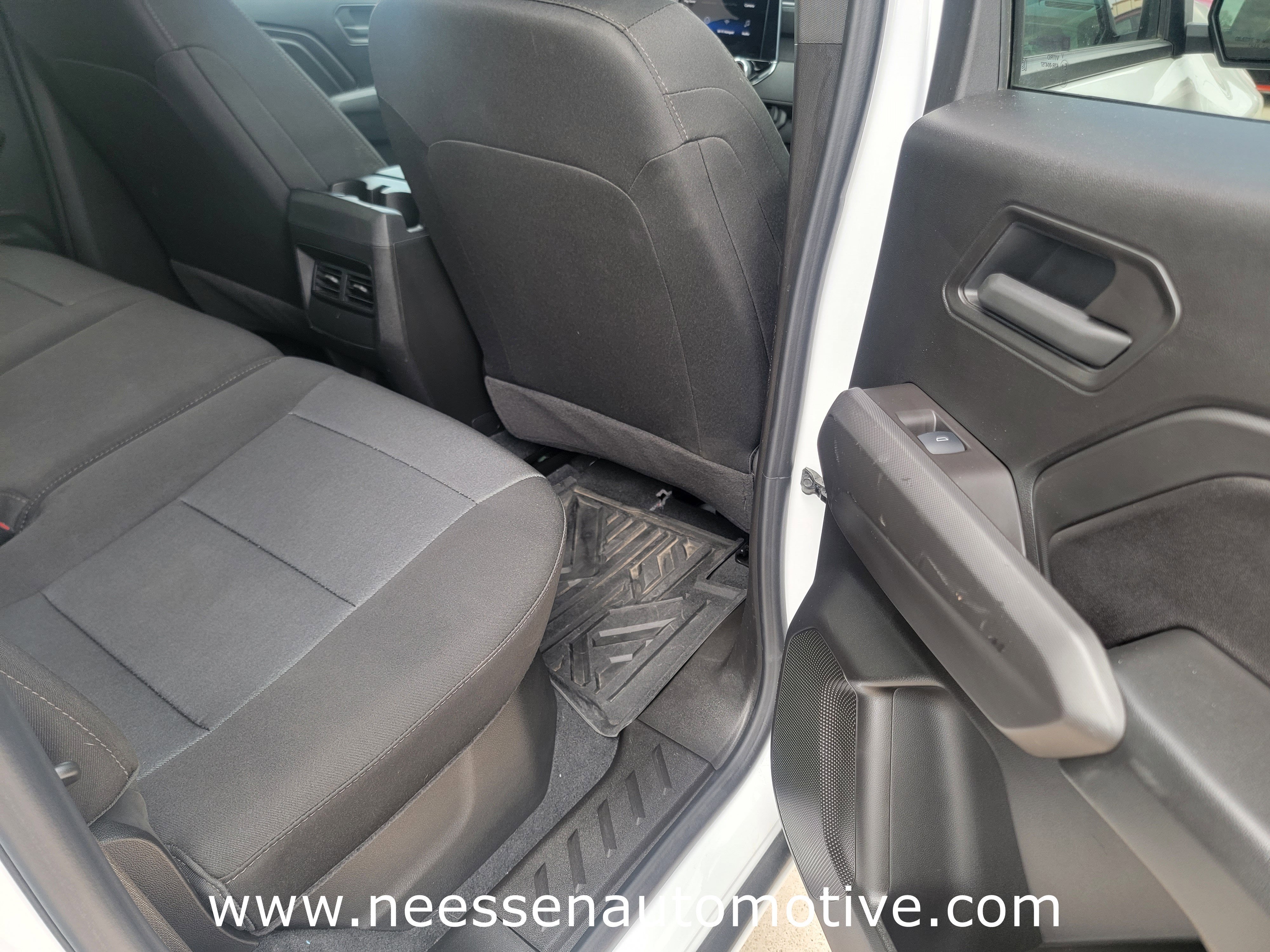 2025 Chevrolet Colorado WT/LT