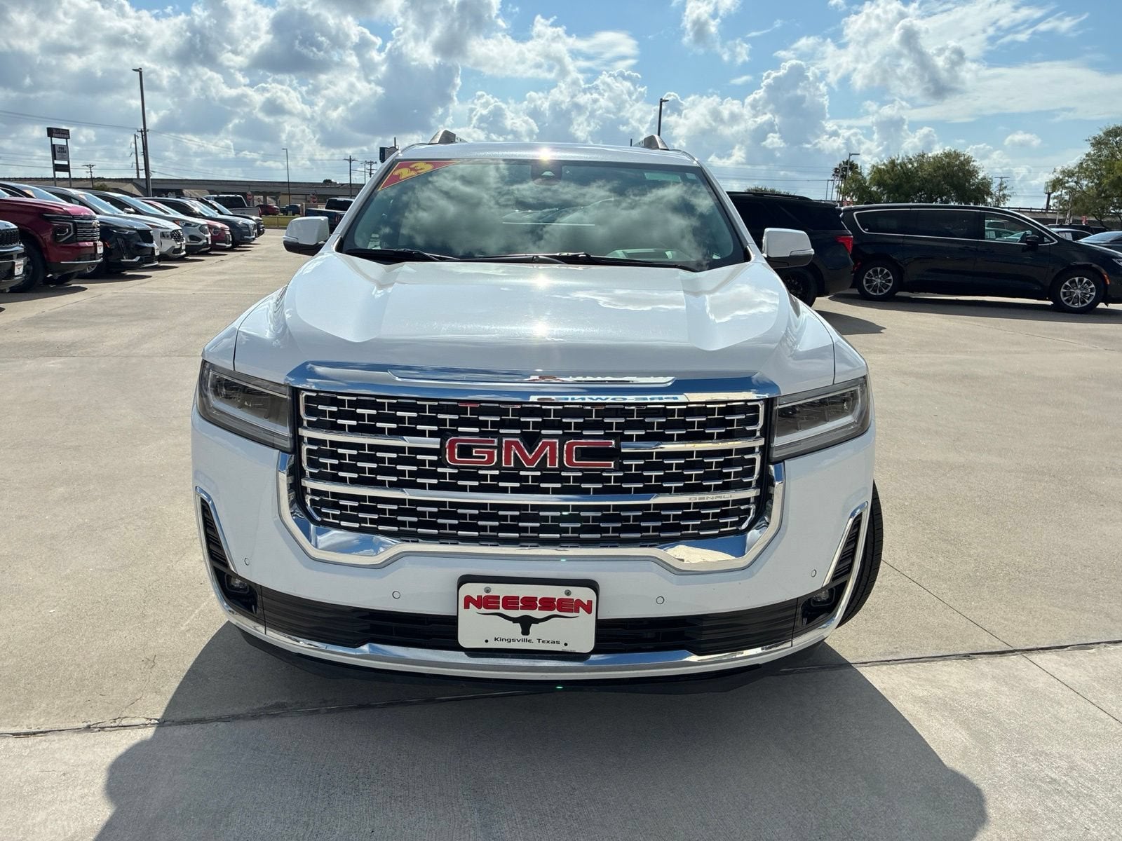 2023 GMC Acadia Denali