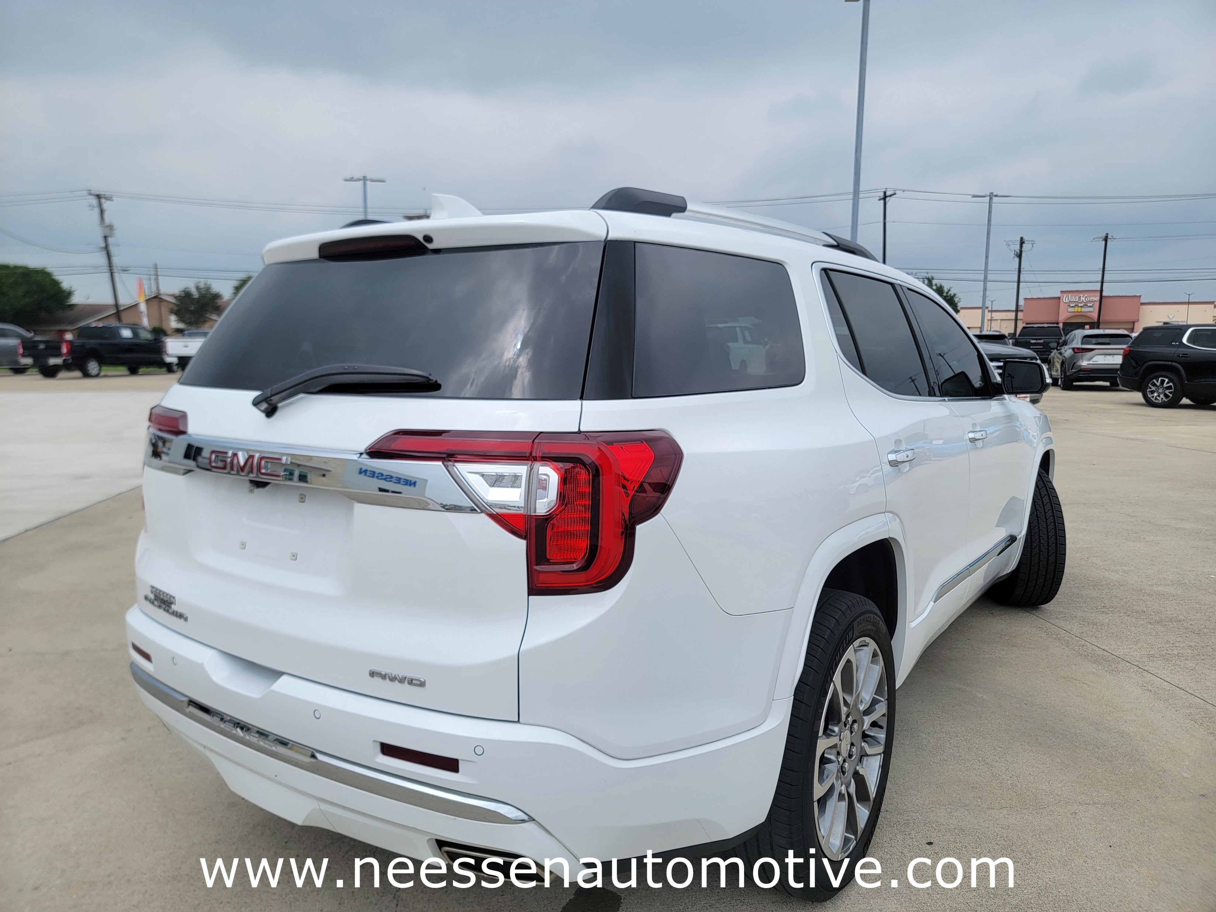 2023 GMC Acadia Denali