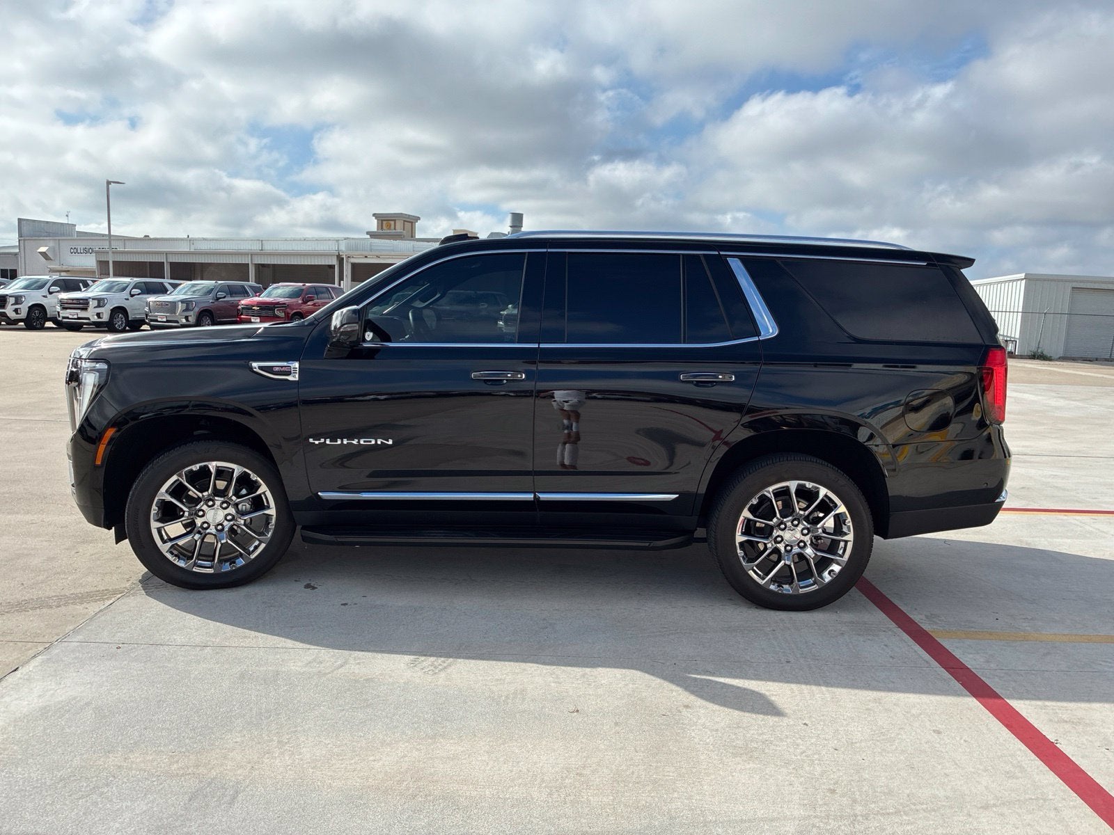 2026 GMC Yukon Elevation