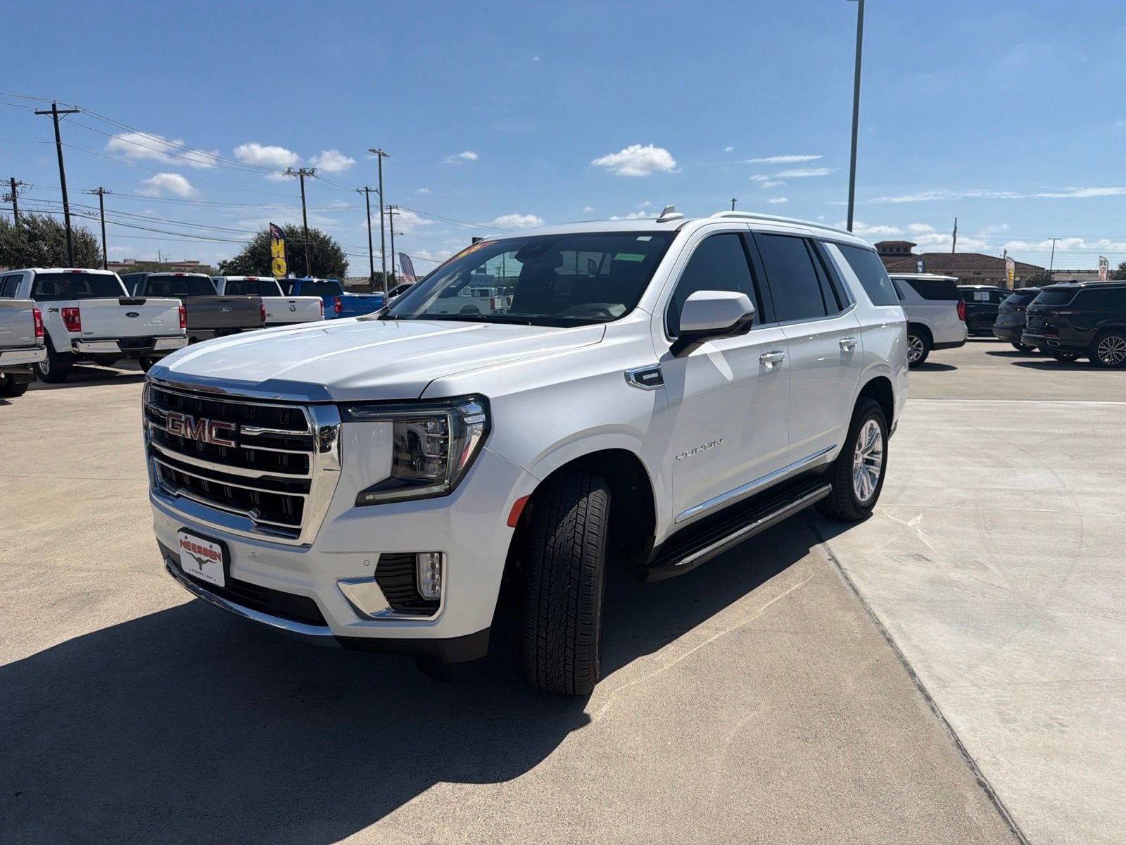 2023 GMC Yukon SLT