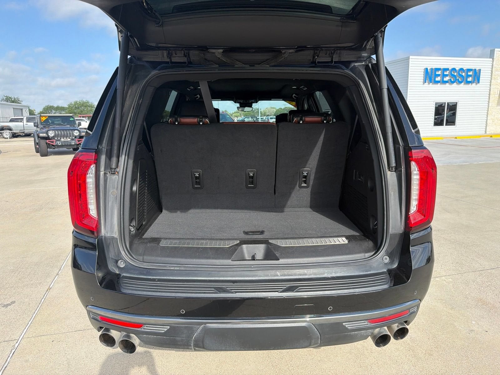 2023 GMC Yukon Denali Ultimate
