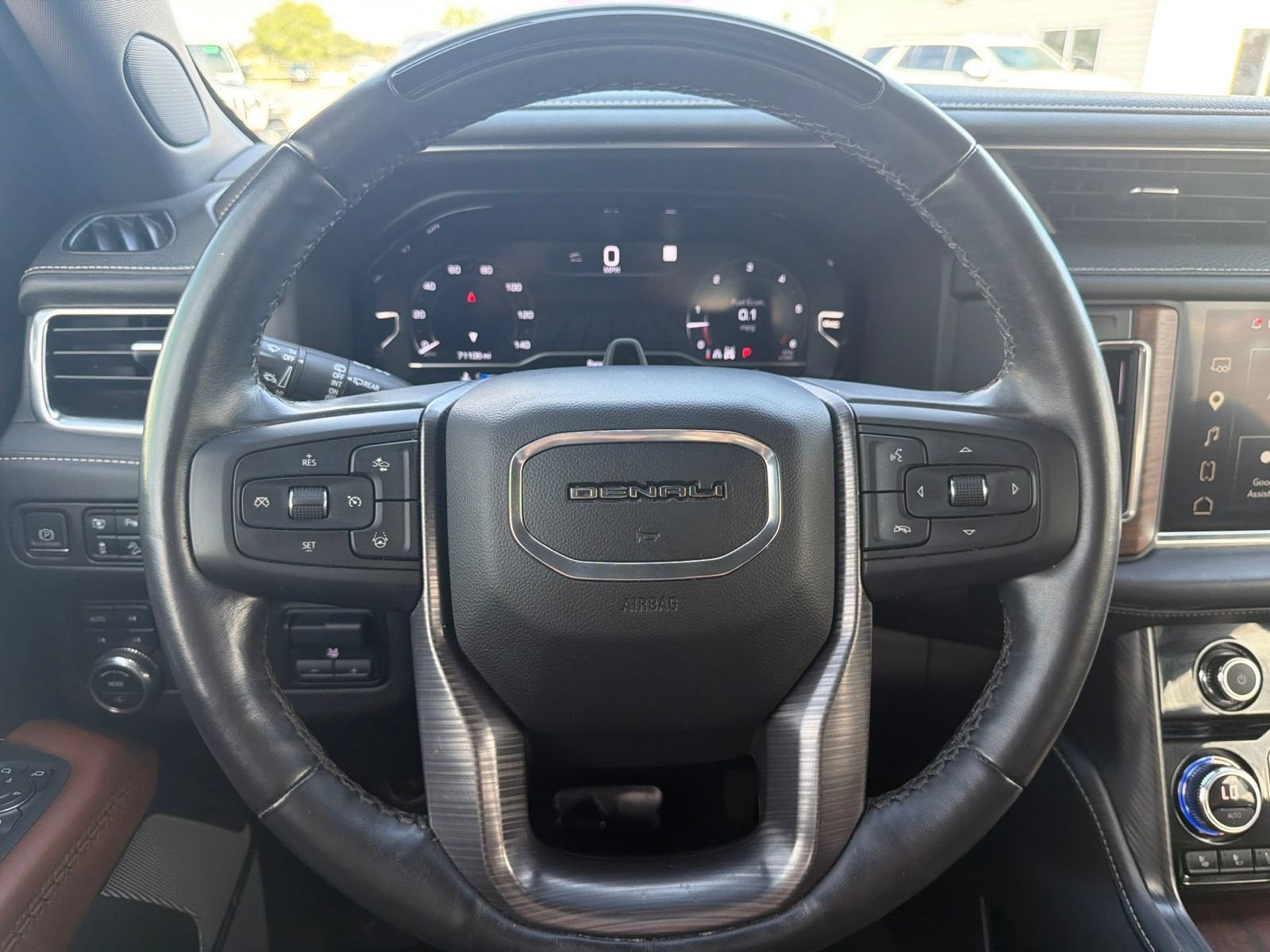 2023 GMC Yukon Denali Ultimate