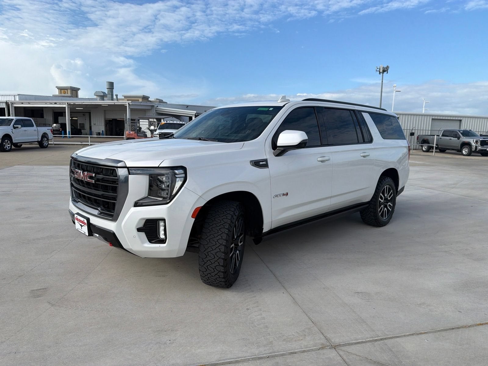2024 GMC Yukon XL AT4