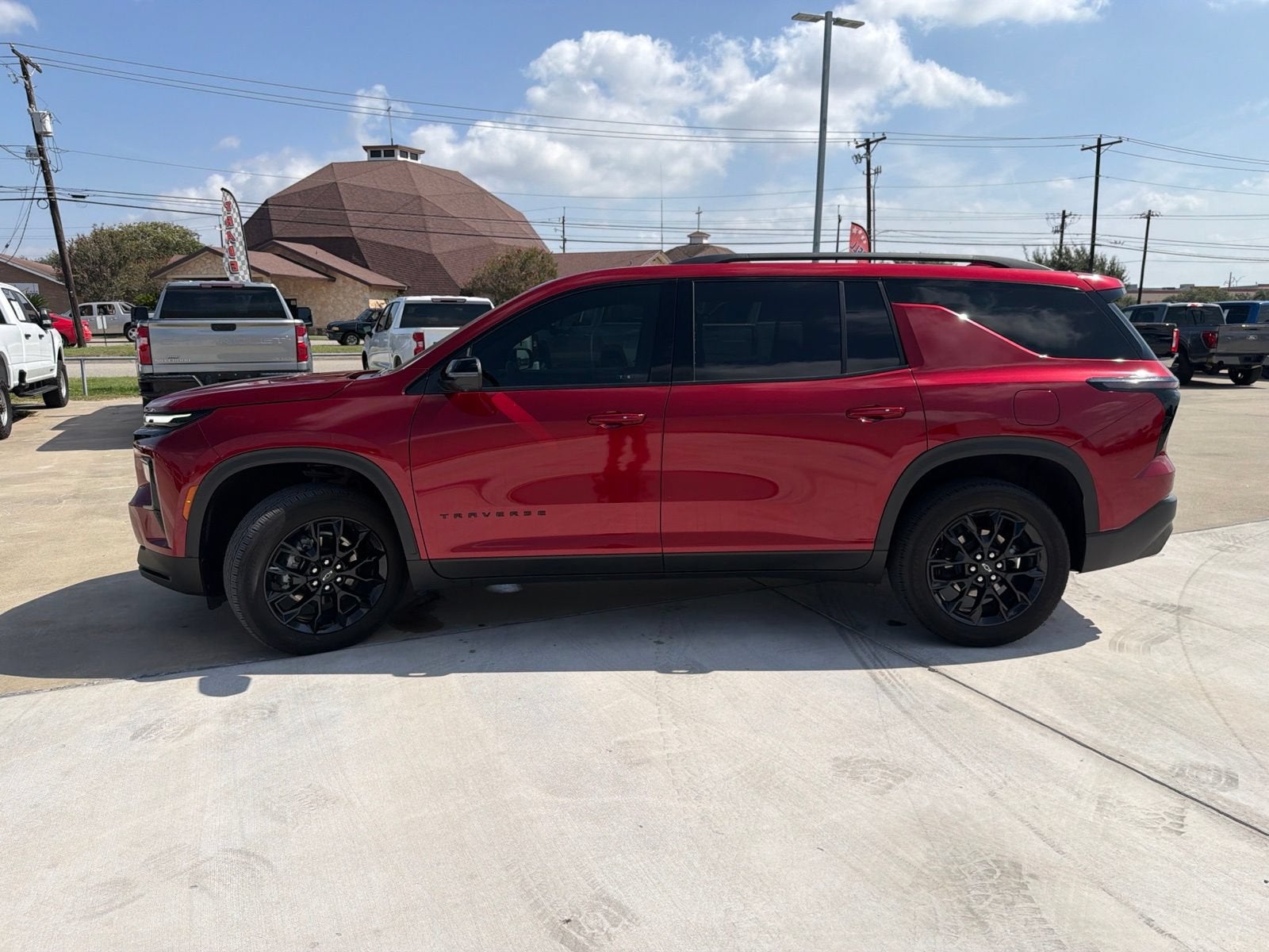 2025 Chevrolet Traverse LT