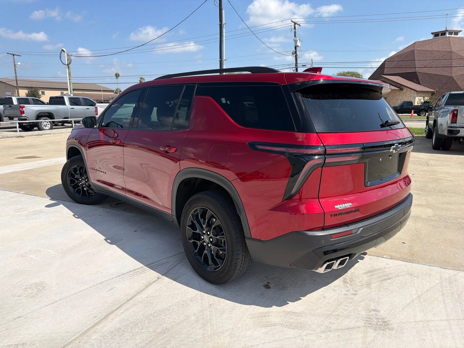 2025 Chevrolet Traverse LT