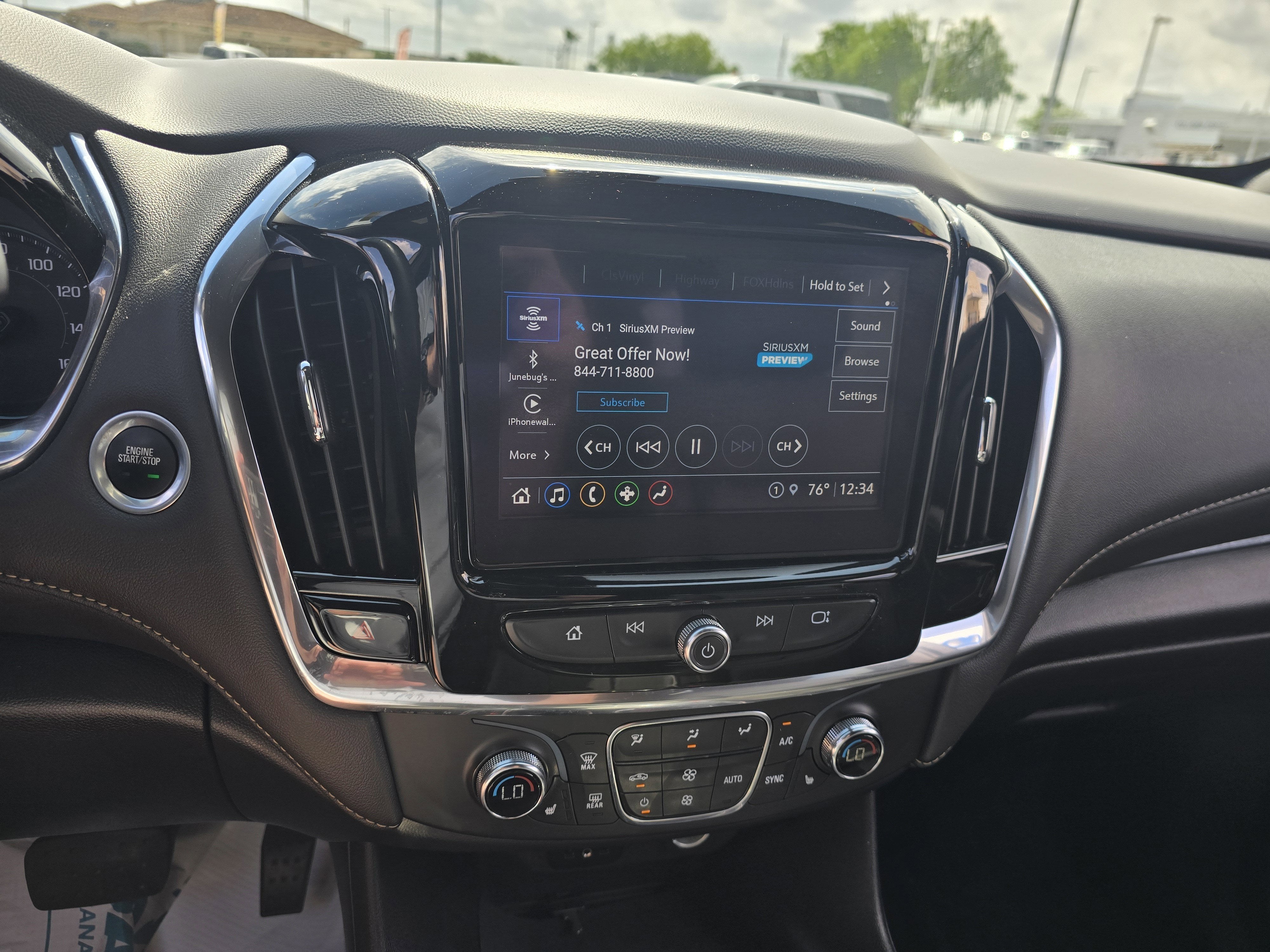 2023 Chevrolet Traverse LT Leather