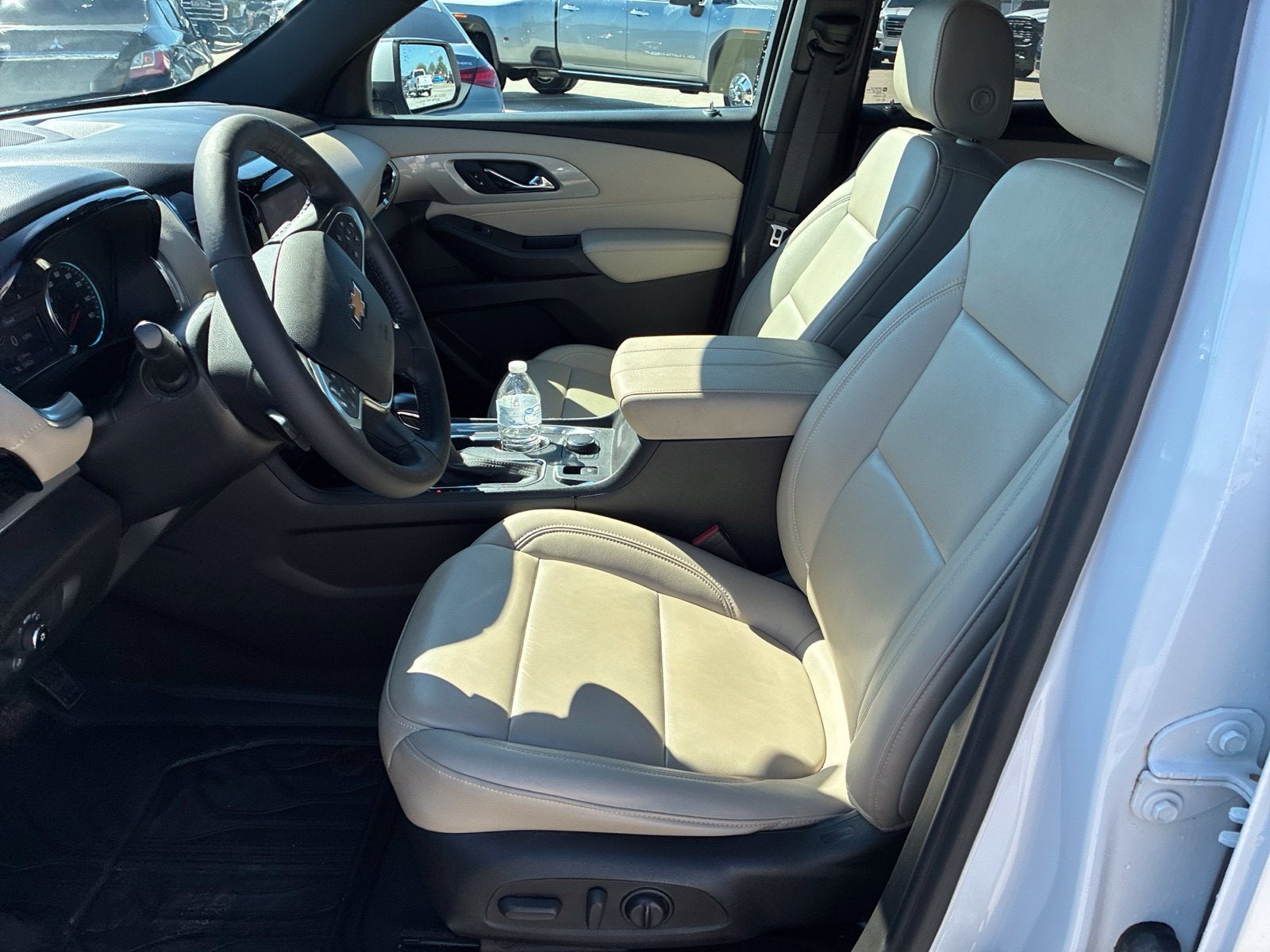2022 Chevrolet Traverse LT Leather