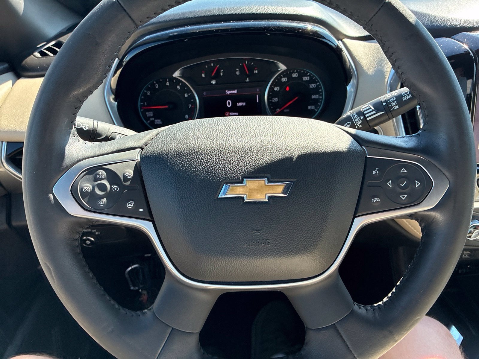 2022 Chevrolet Traverse LT Leather