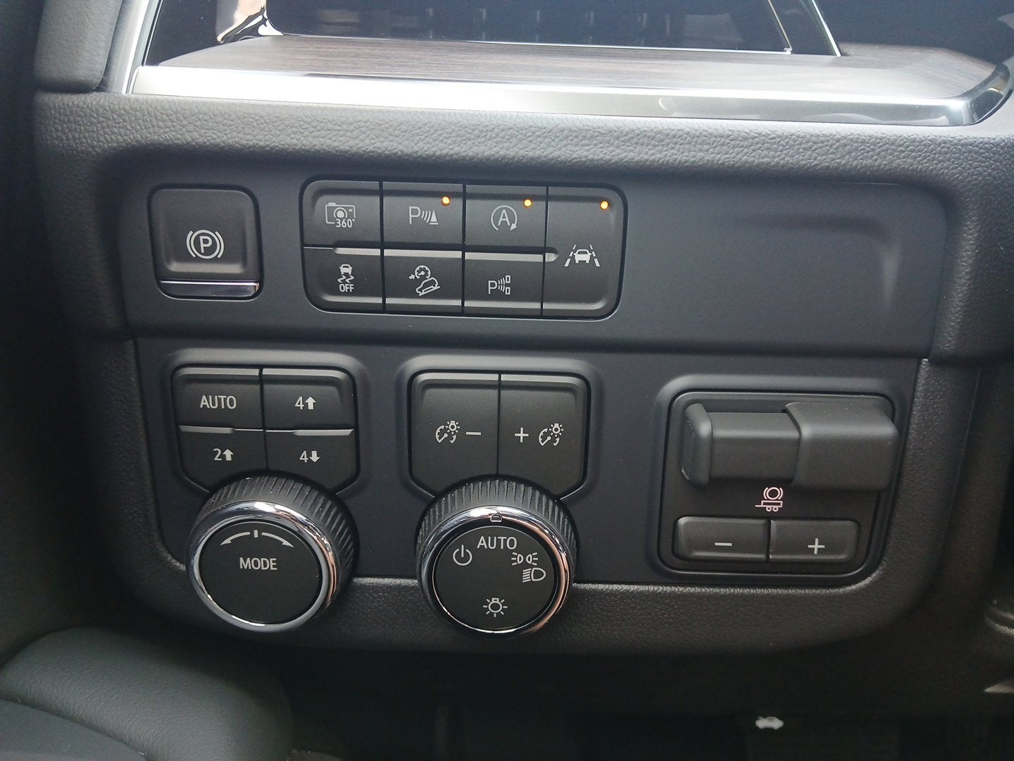 2027 Chevrolet Tahoe LS