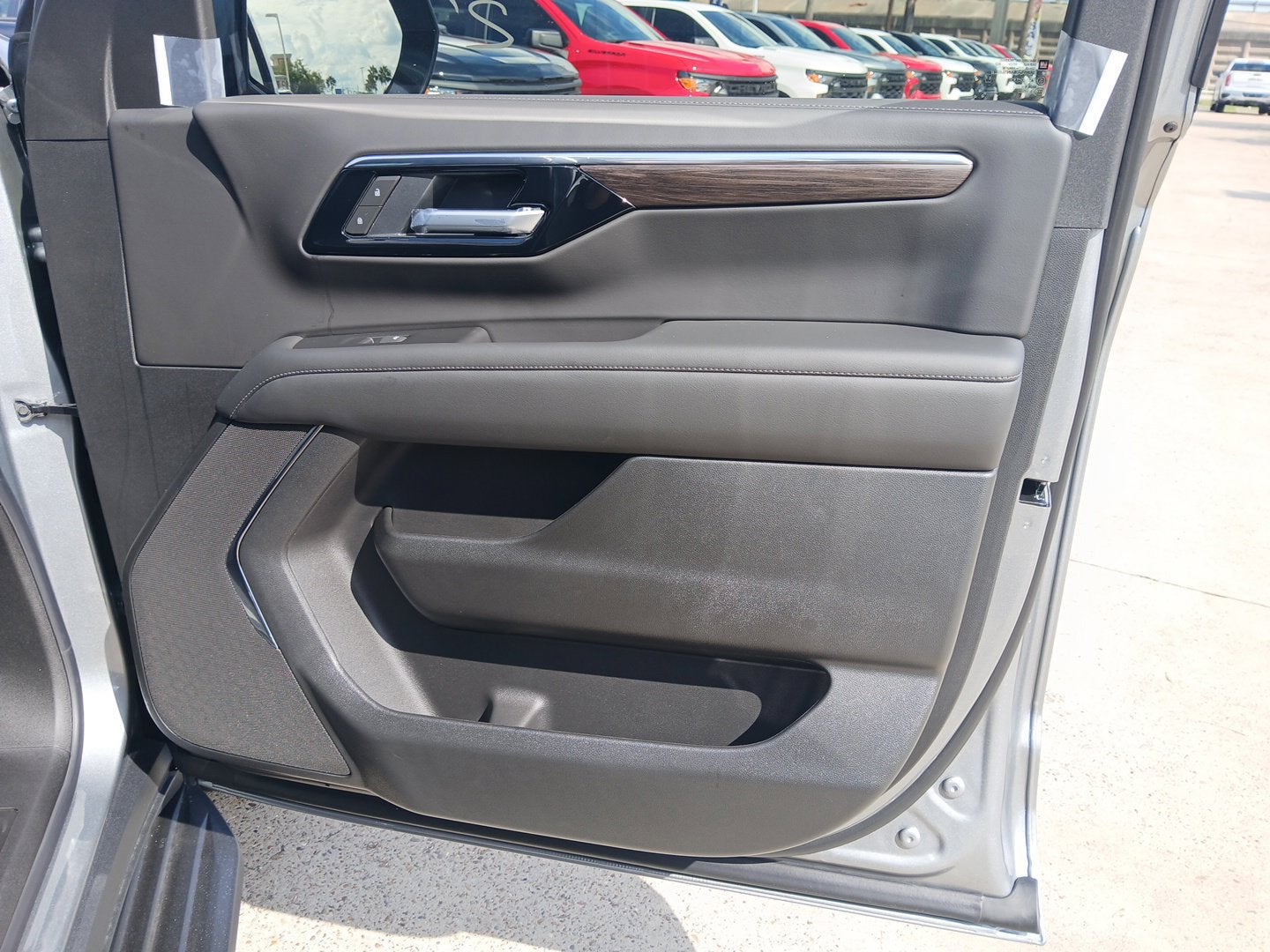 2027 Chevrolet Tahoe LS