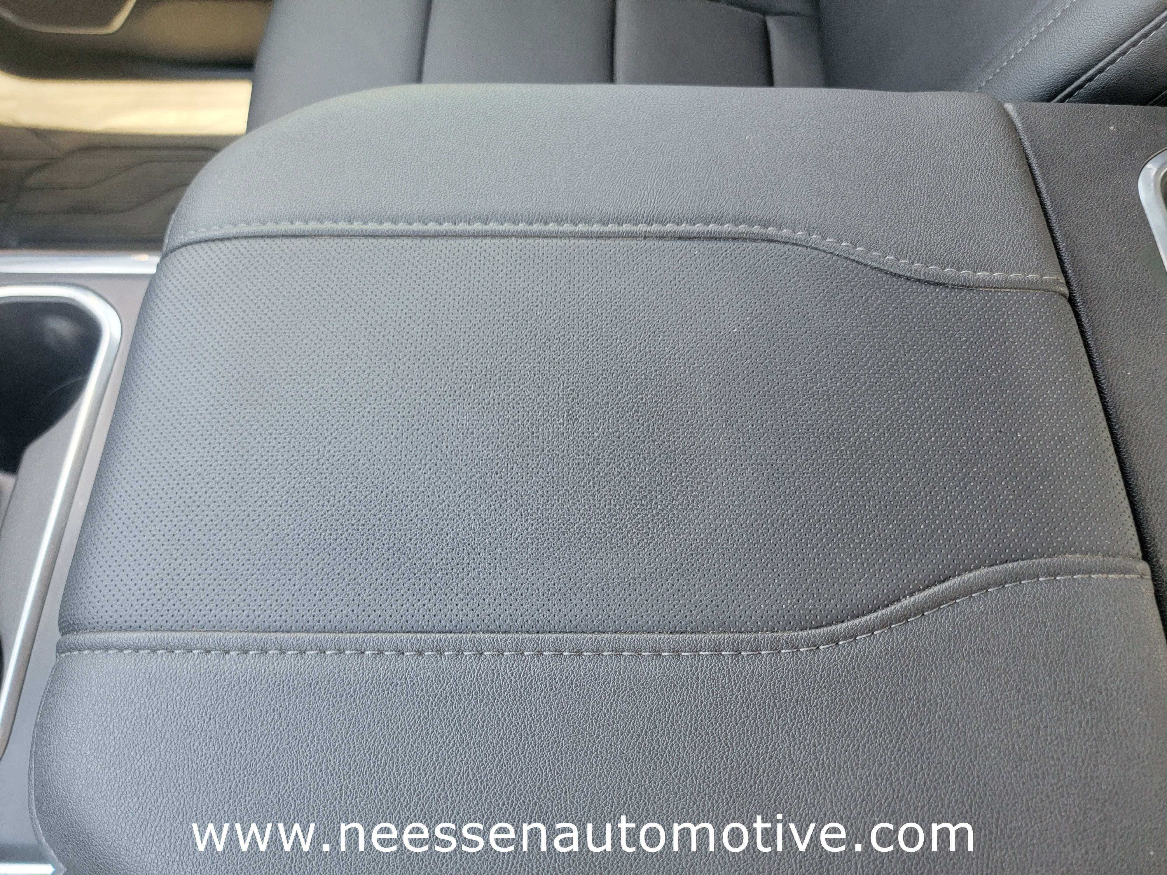 2025 GMC Sierra 3500 HD SLT