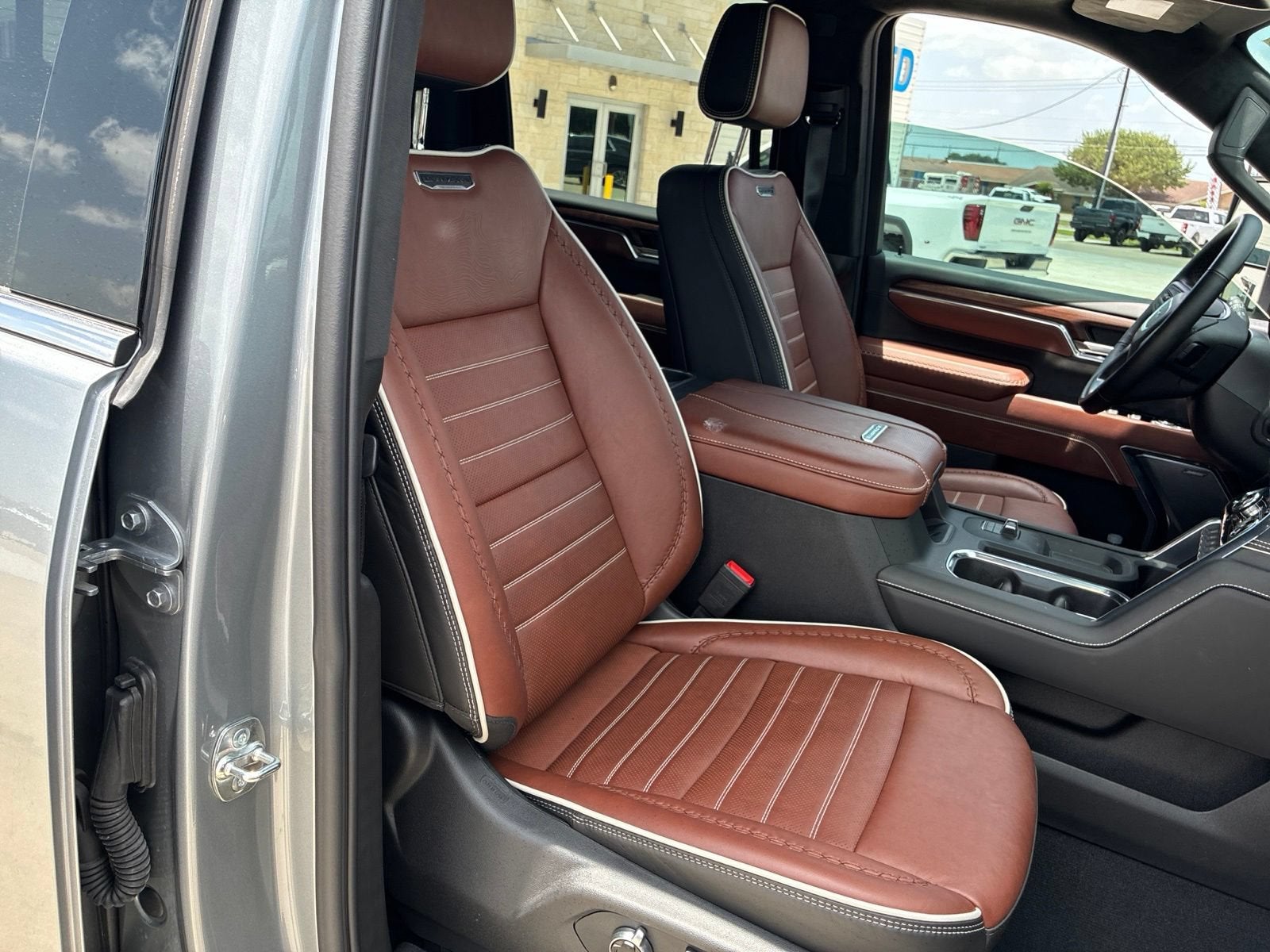 2026 GMC Sierra 3500 HD Denali Ultimate DRW