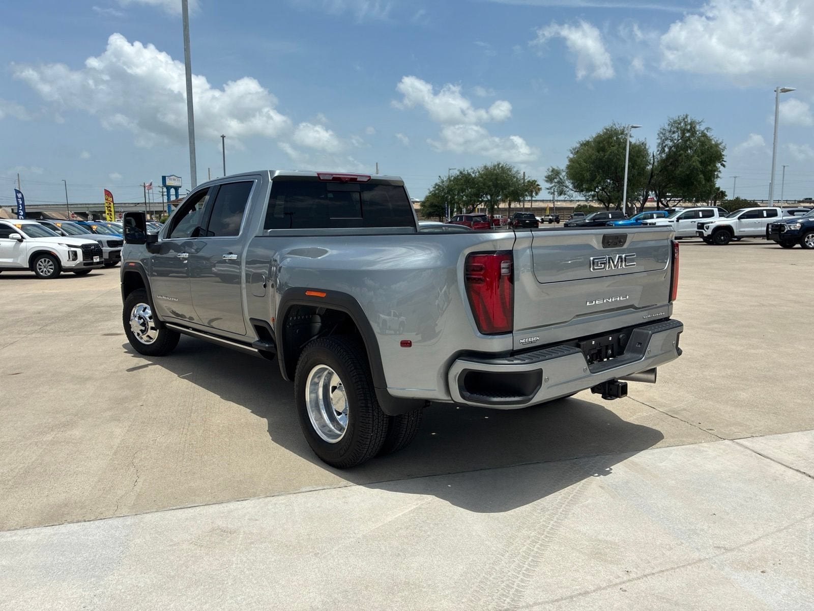 2026 GMC Sierra 3500 HD Denali Ultimate DRW