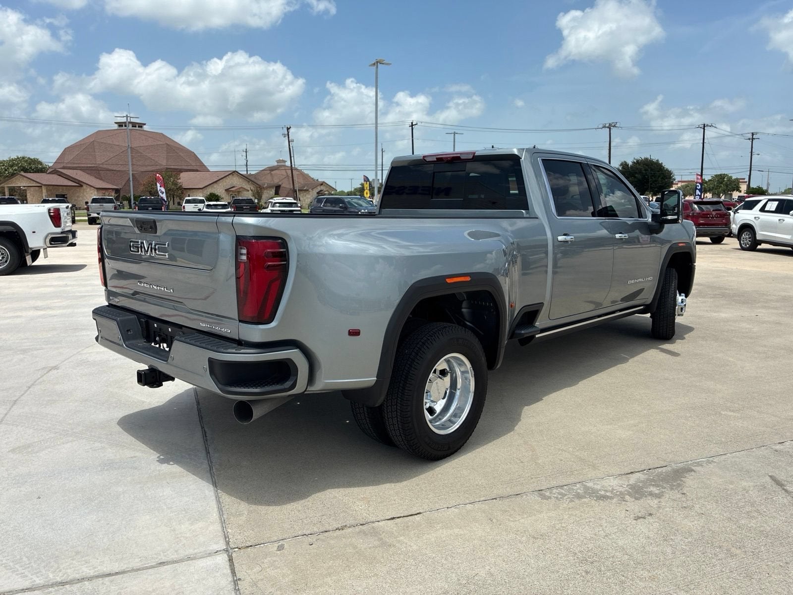 2026 GMC Sierra 3500 HD Denali Ultimate DRW