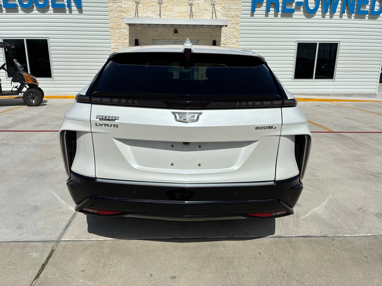 2024 Cadillac LYRIQ Luxury 1