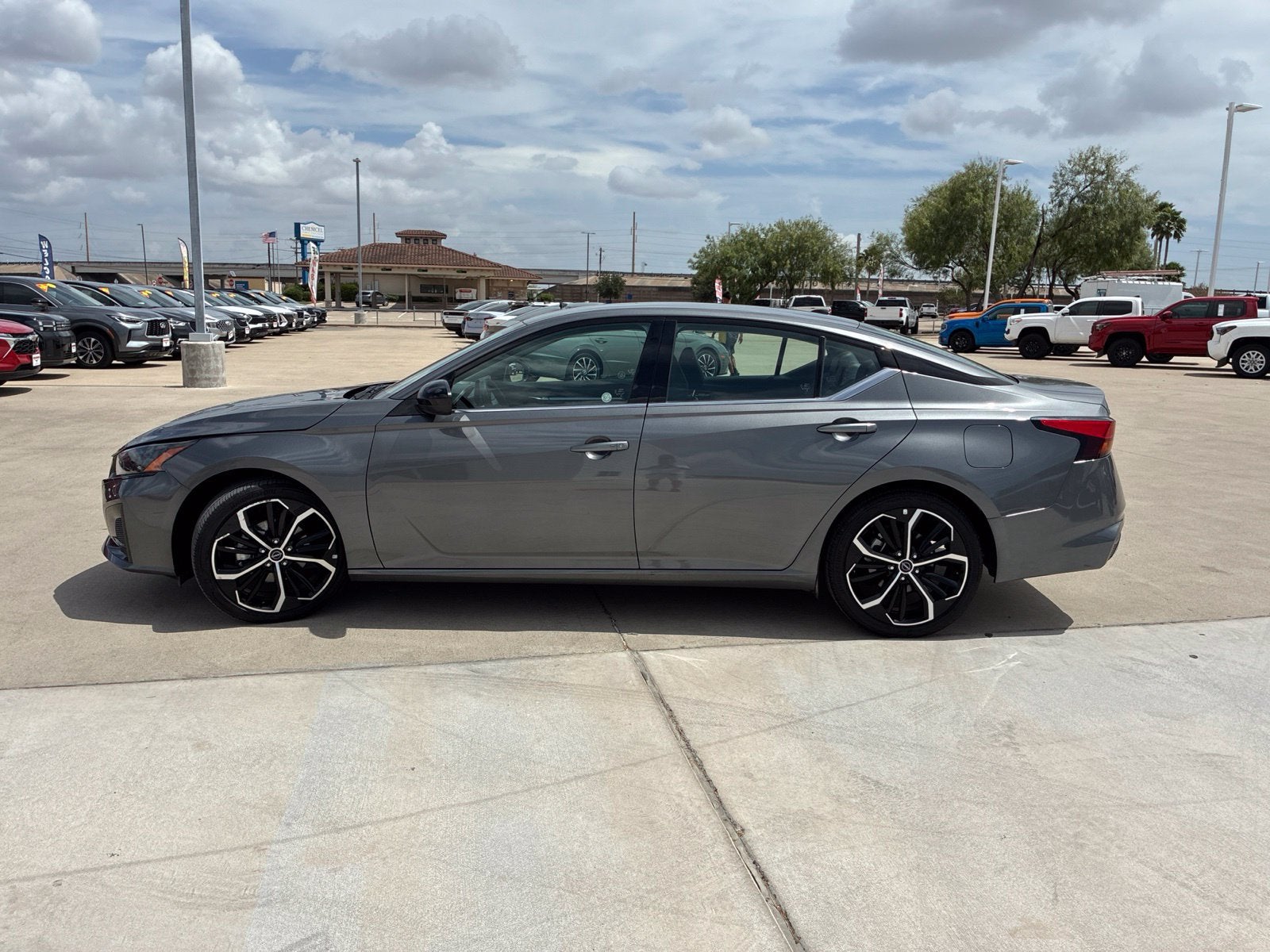 2026 Nissan Altima SR