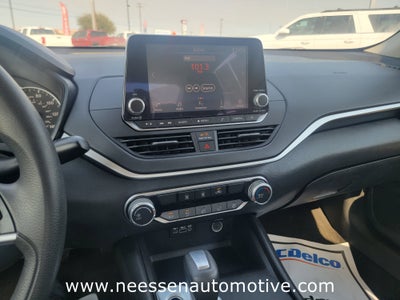 2022 Nissan Altima 2.5 SV