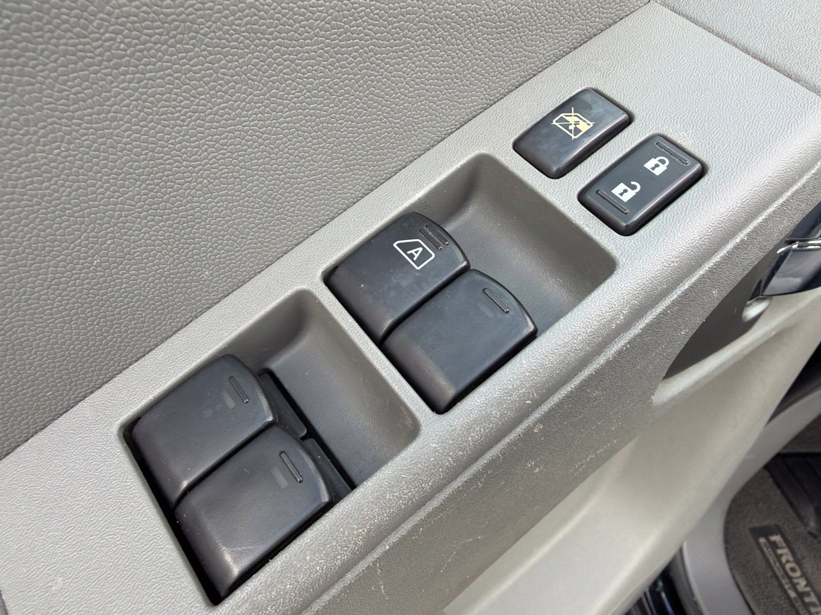 2020 Nissan Frontier SV