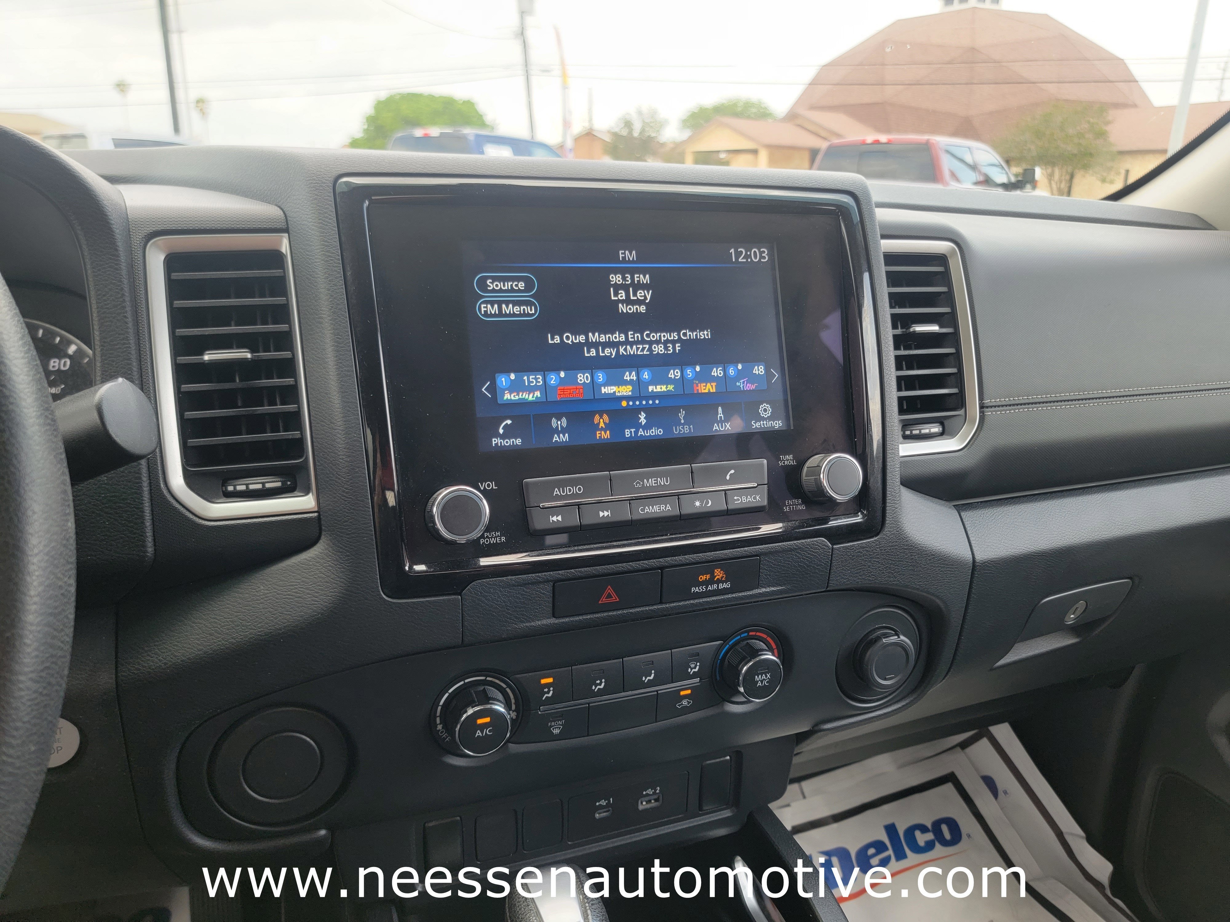 2022 Nissan Frontier SV