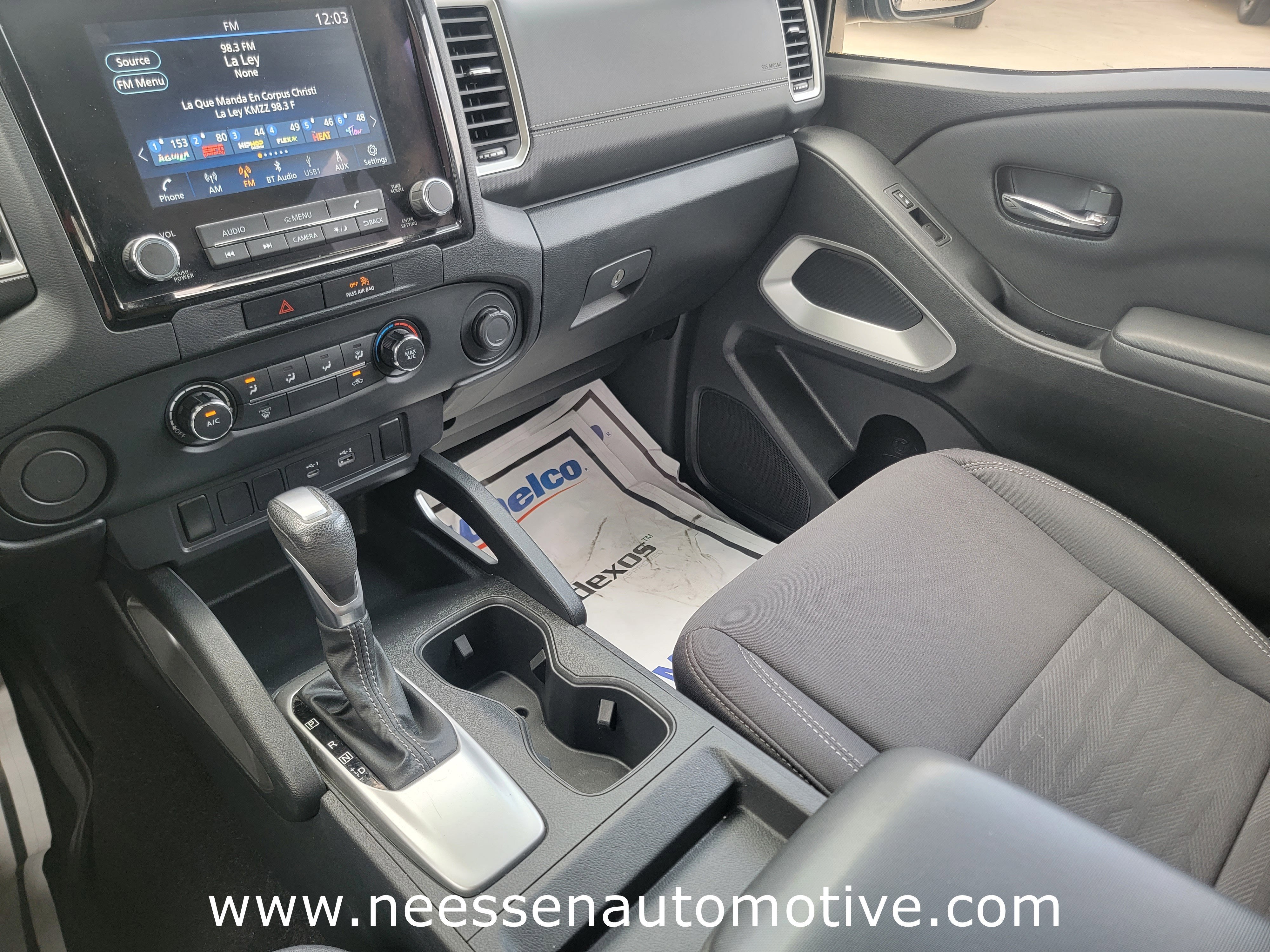 2022 Nissan Frontier SV