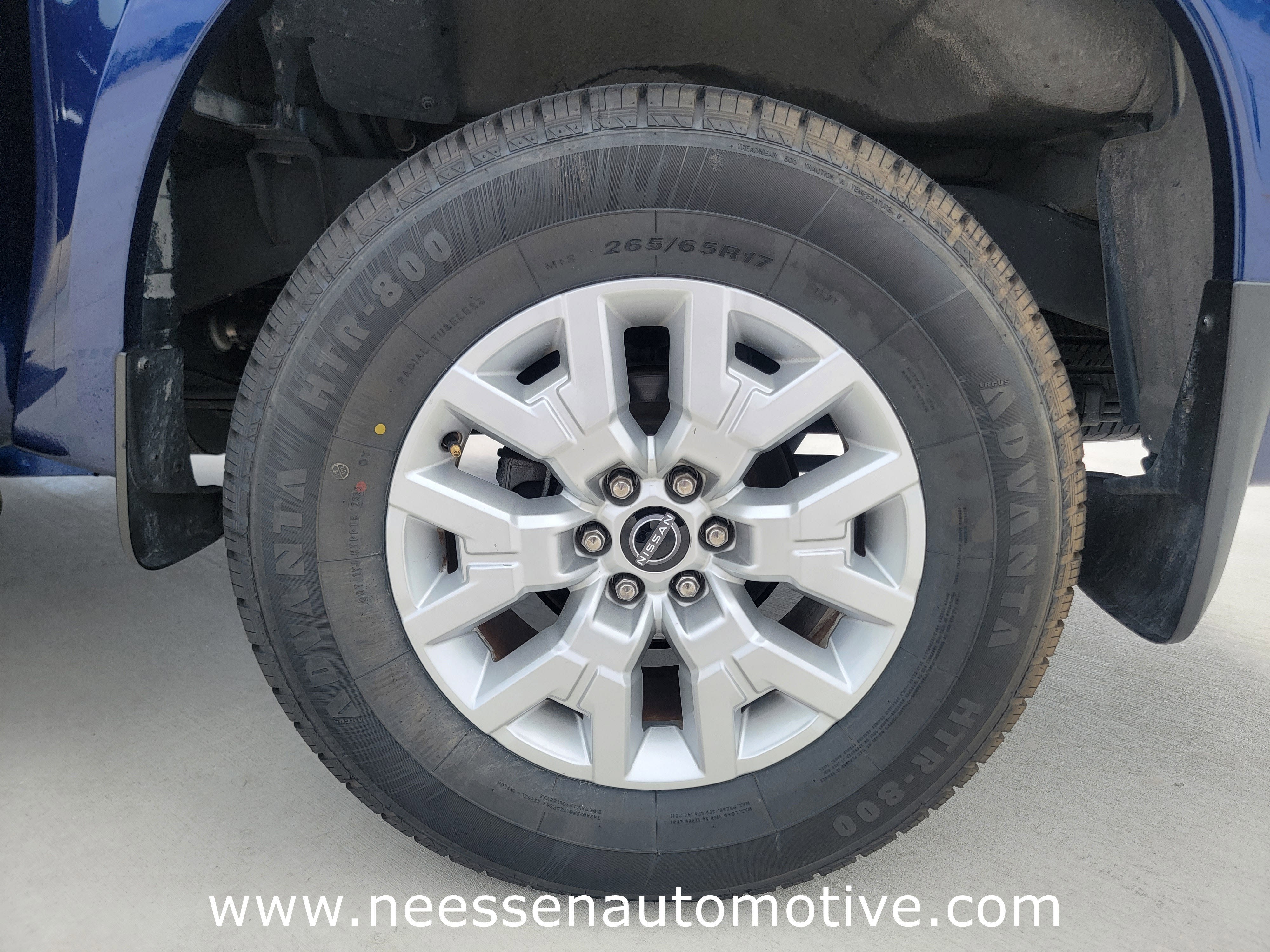 2022 Nissan Frontier SV