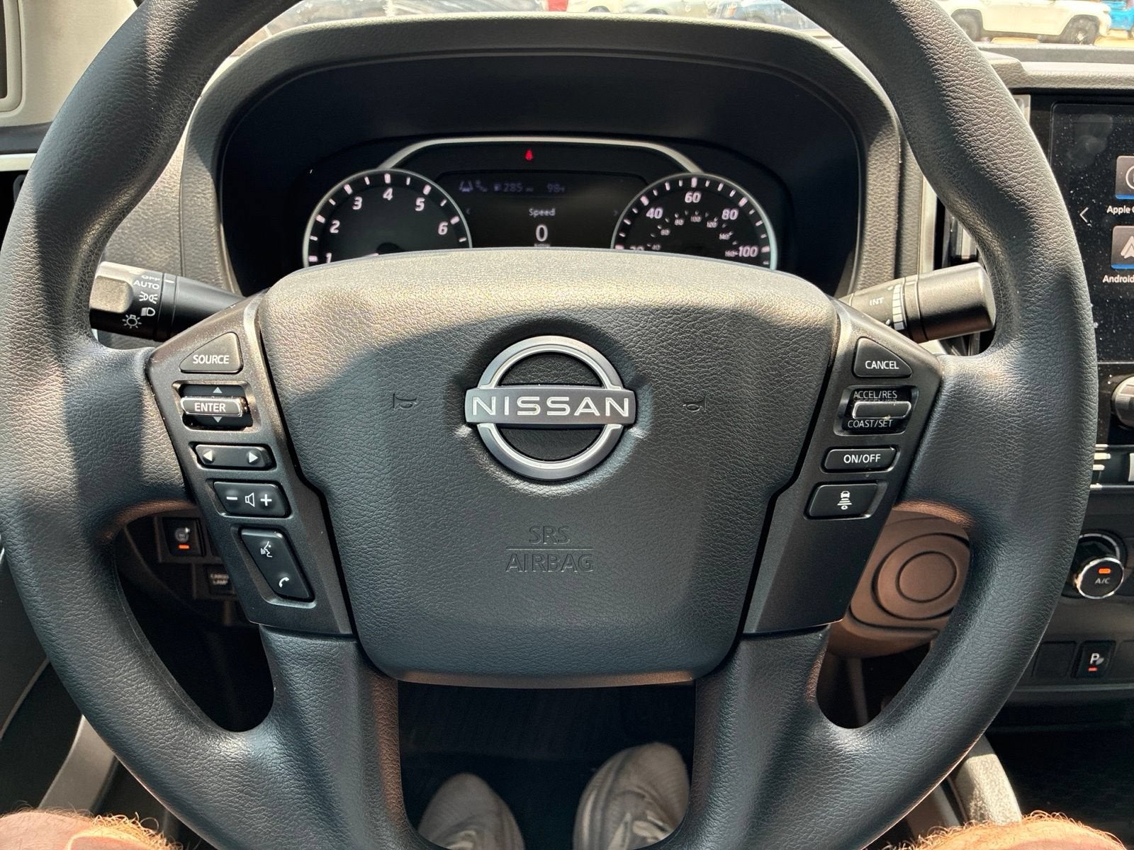 2025 Nissan Frontier SV