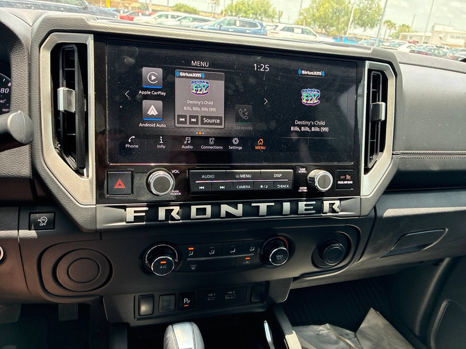 2025 Nissan Frontier SV