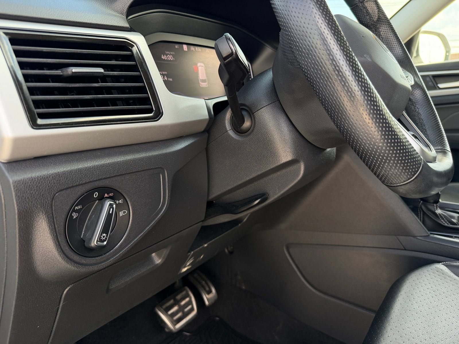 2022 Volkswagen Atlas 3.6L V6 SEL R-Line