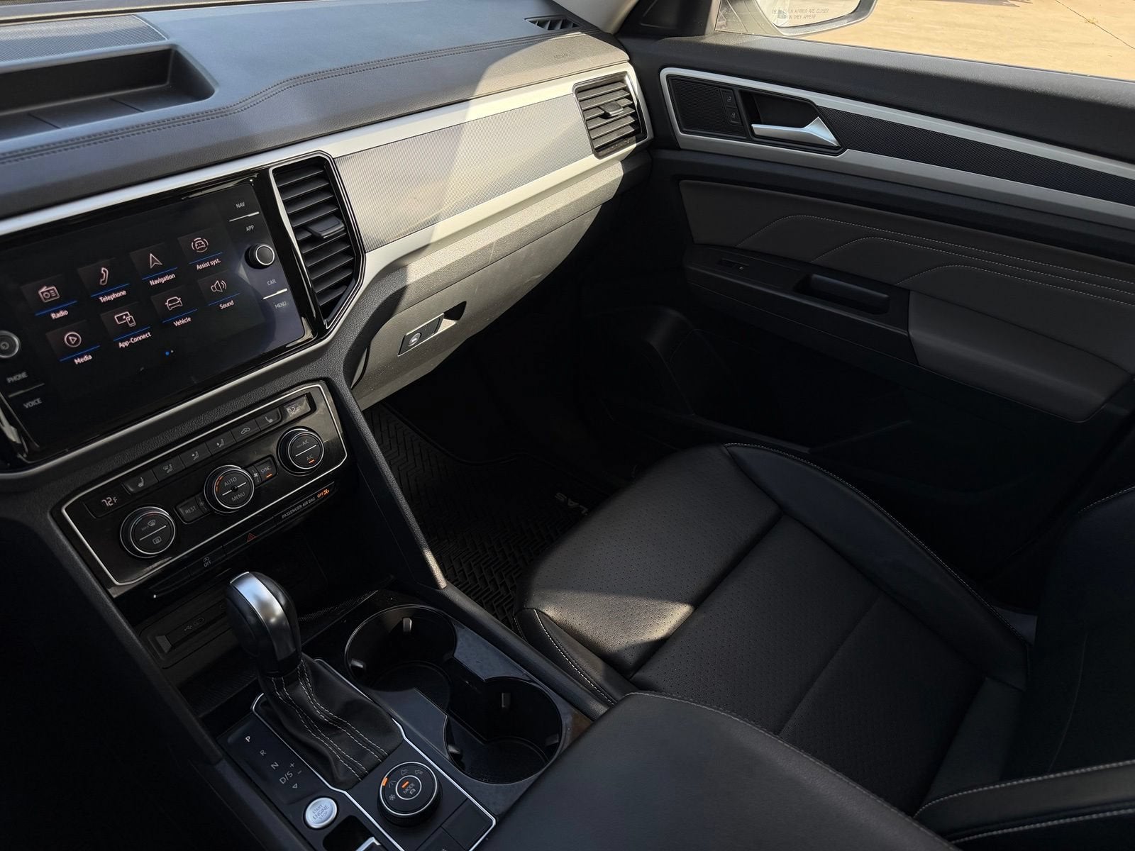 2022 Volkswagen Atlas 3.6L V6 SEL R-Line