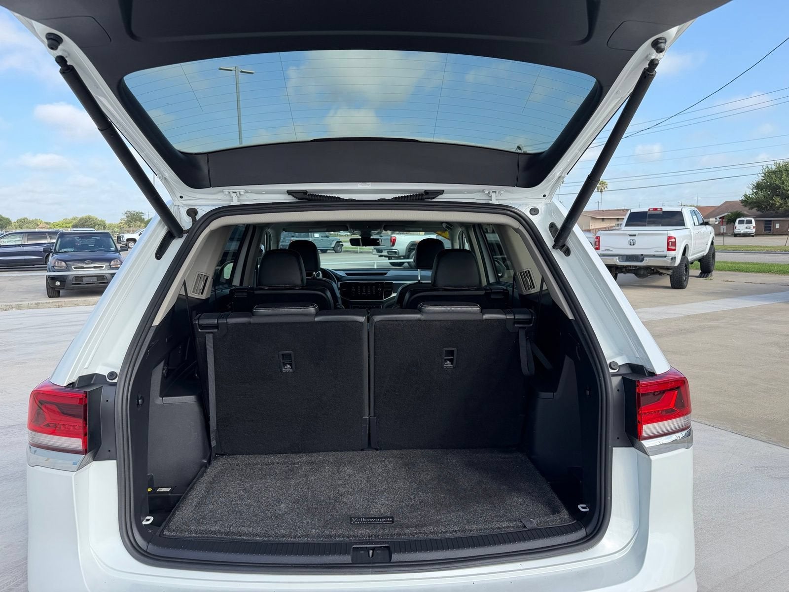 2022 Volkswagen Atlas 3.6L V6 SEL R-Line