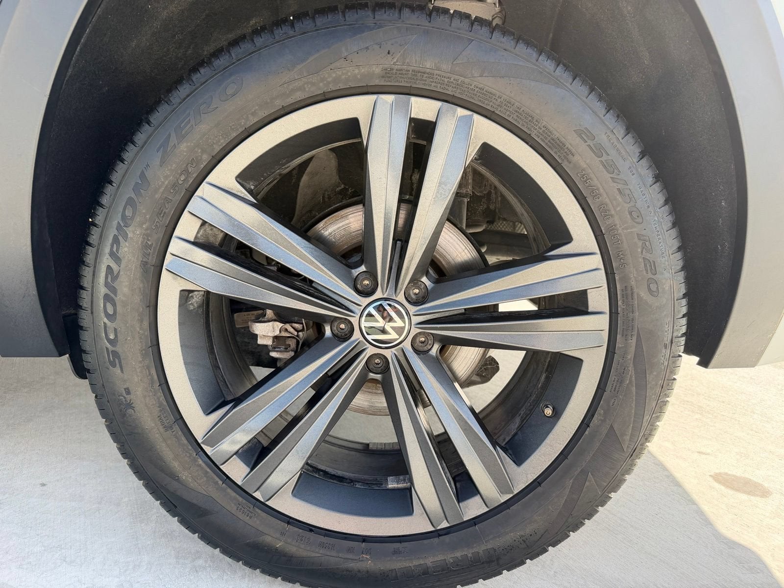 2022 Volkswagen Atlas 3.6L V6 SEL R-Line