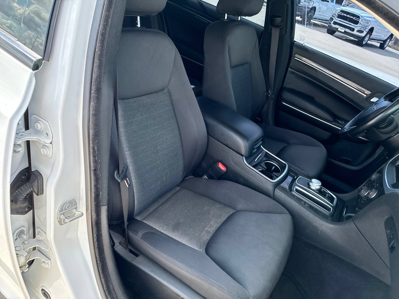 2022 Chrysler 300 Touring