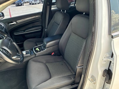 2022 Chrysler 300 Touring