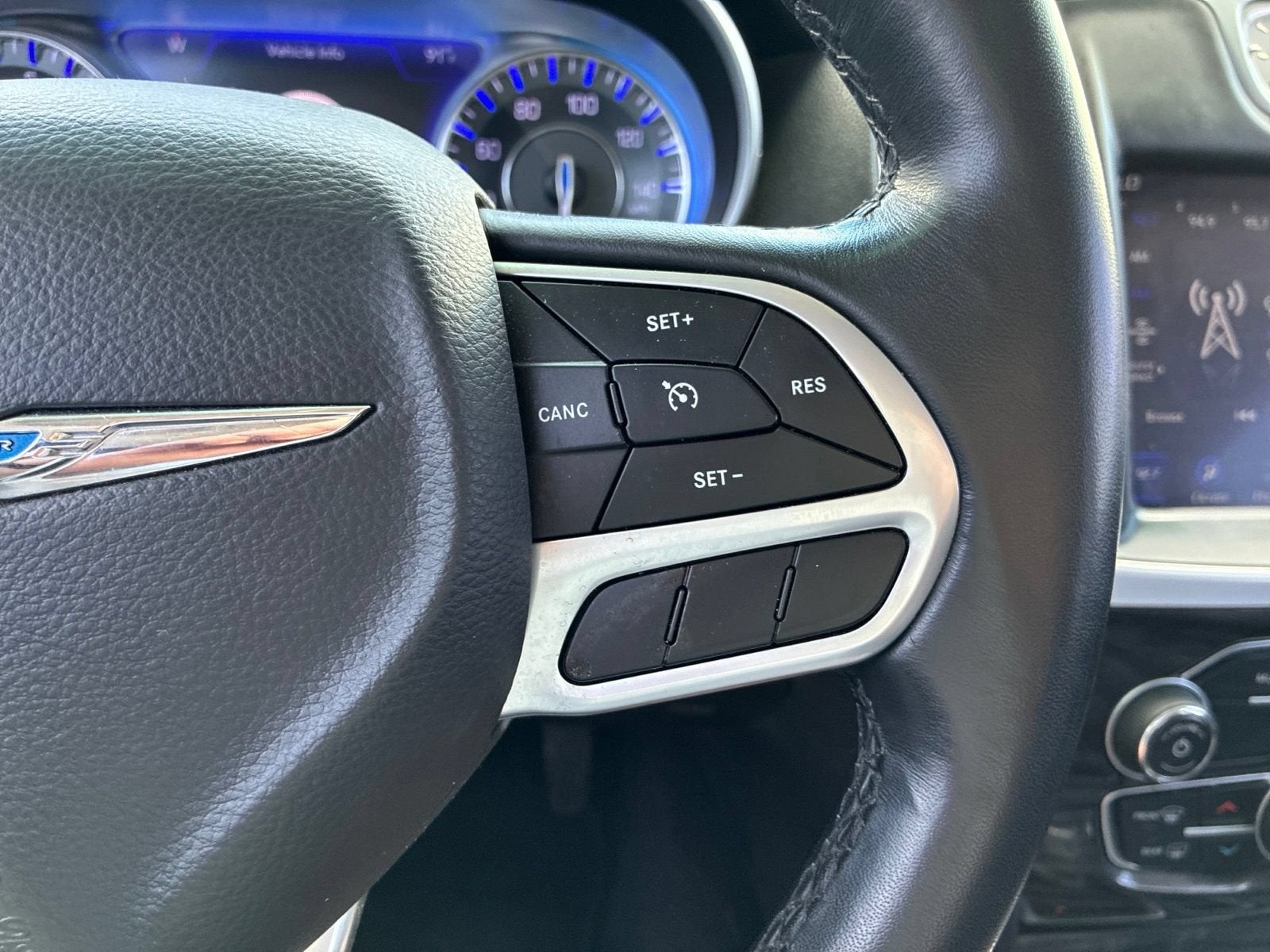 2022 Chrysler 300 Touring