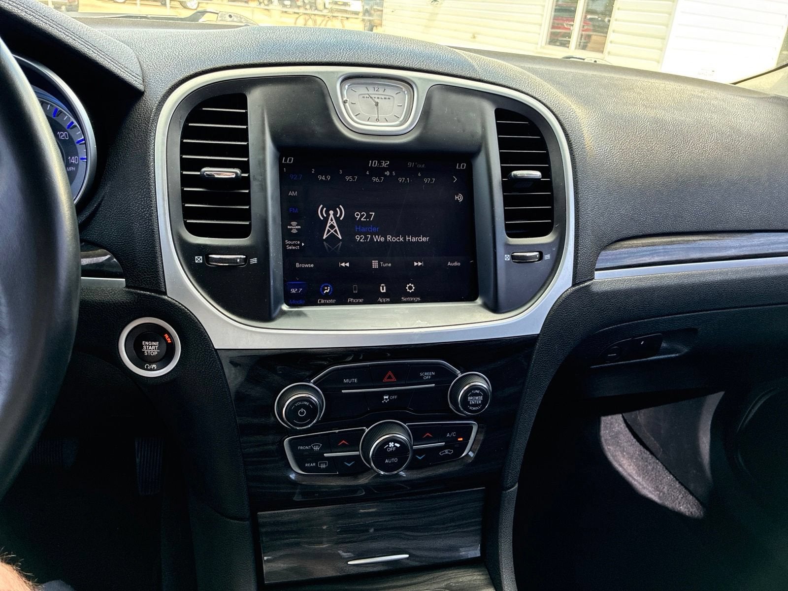 2022 Chrysler 300 Touring