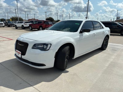 2022 Chrysler 300 Touring