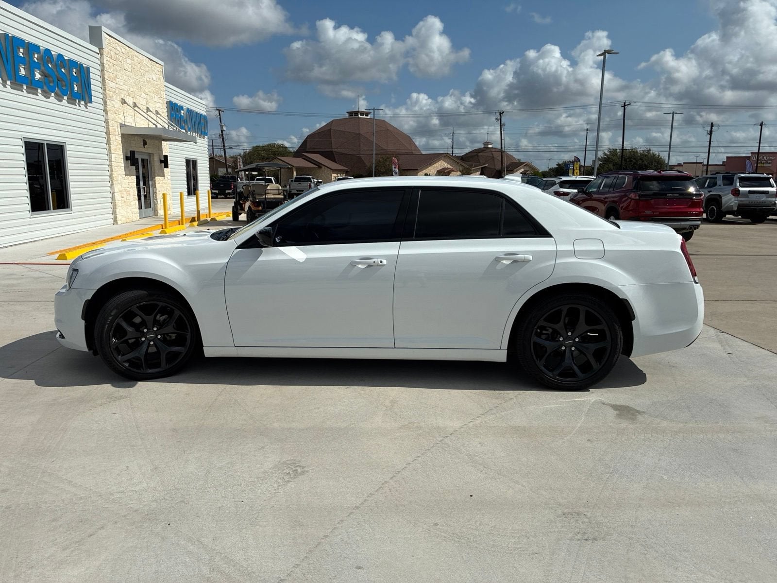 2022 Chrysler 300 Touring