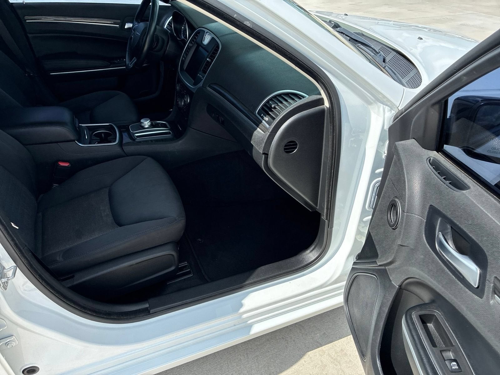 2022 Chrysler 300 Touring